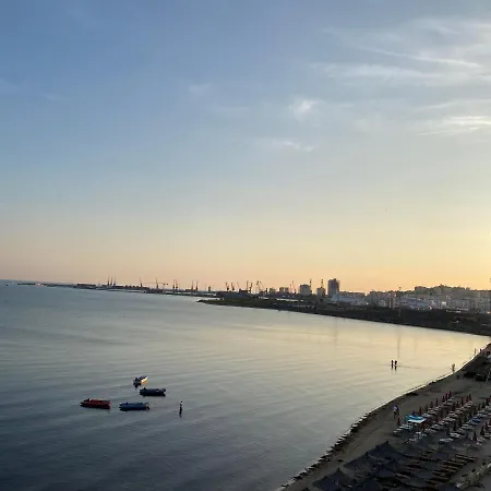 Reina * Durrës